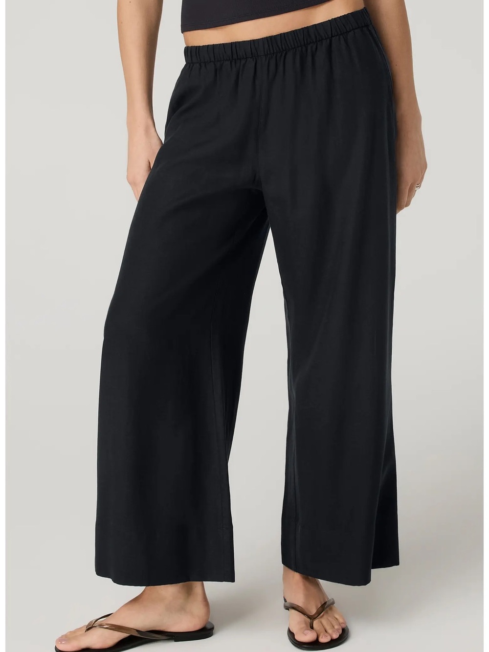 NEW Vuori Trestles Twill Crop Wideleg Pant in Black
